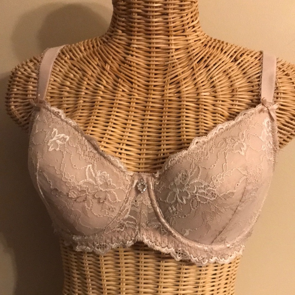 Frederick’s of Hollywood bra 36DD